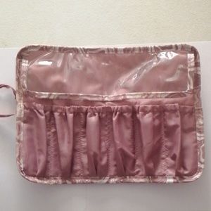 Makeup brush roll